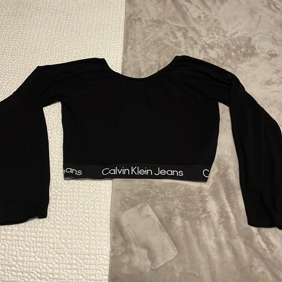 Calvin Klein Cropped Top - Picture 3 of 8